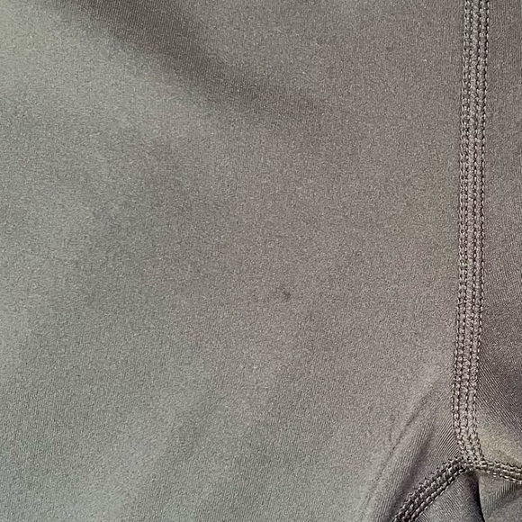 ✨HP✨Athleta Asymmetrical Mesh Sonar Leggings - Picture 4 of 12